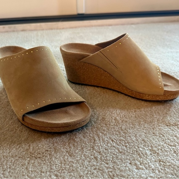 New Nude suede open toe wedge slides size 36 (ladies US size 6) - Picture 7 of 12